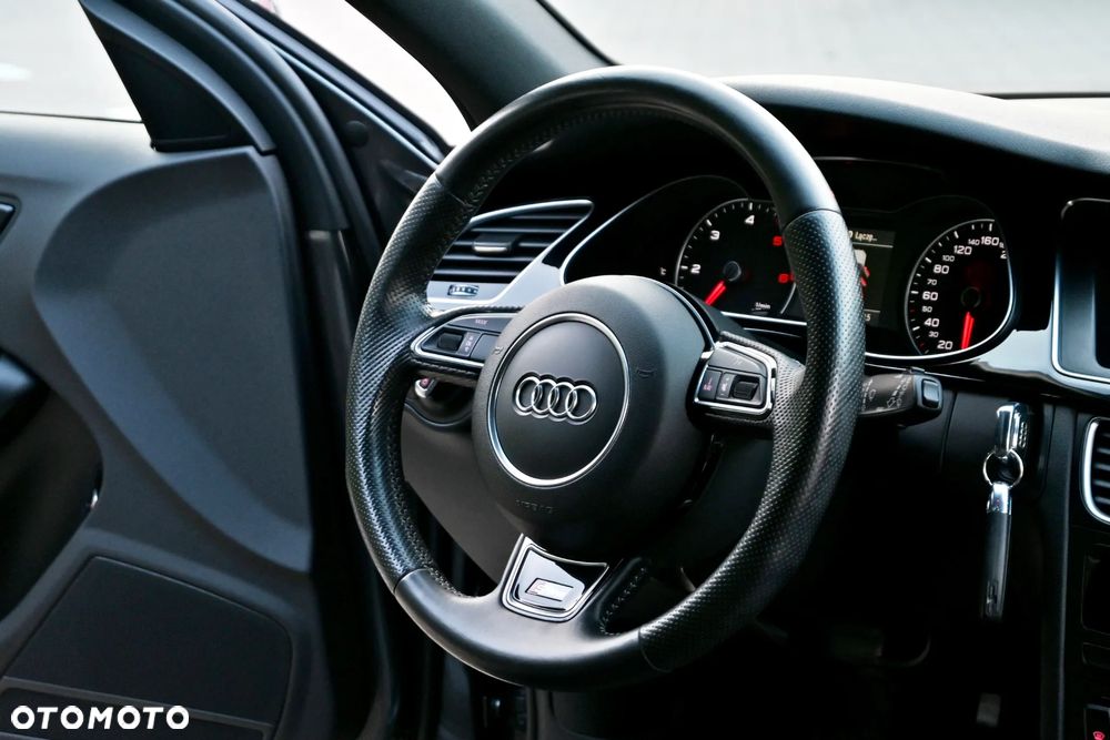 Audi A4 Avant 2.0 TDI DPF clean diesel S line Sportpaket - 22