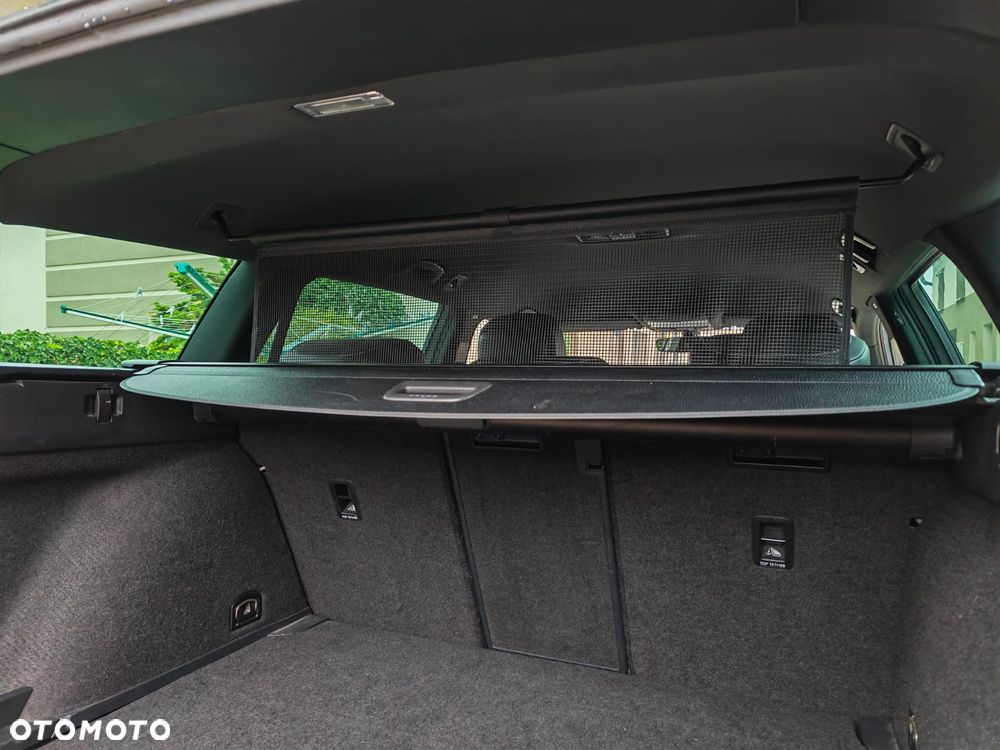 Volkswagen Passat - 32