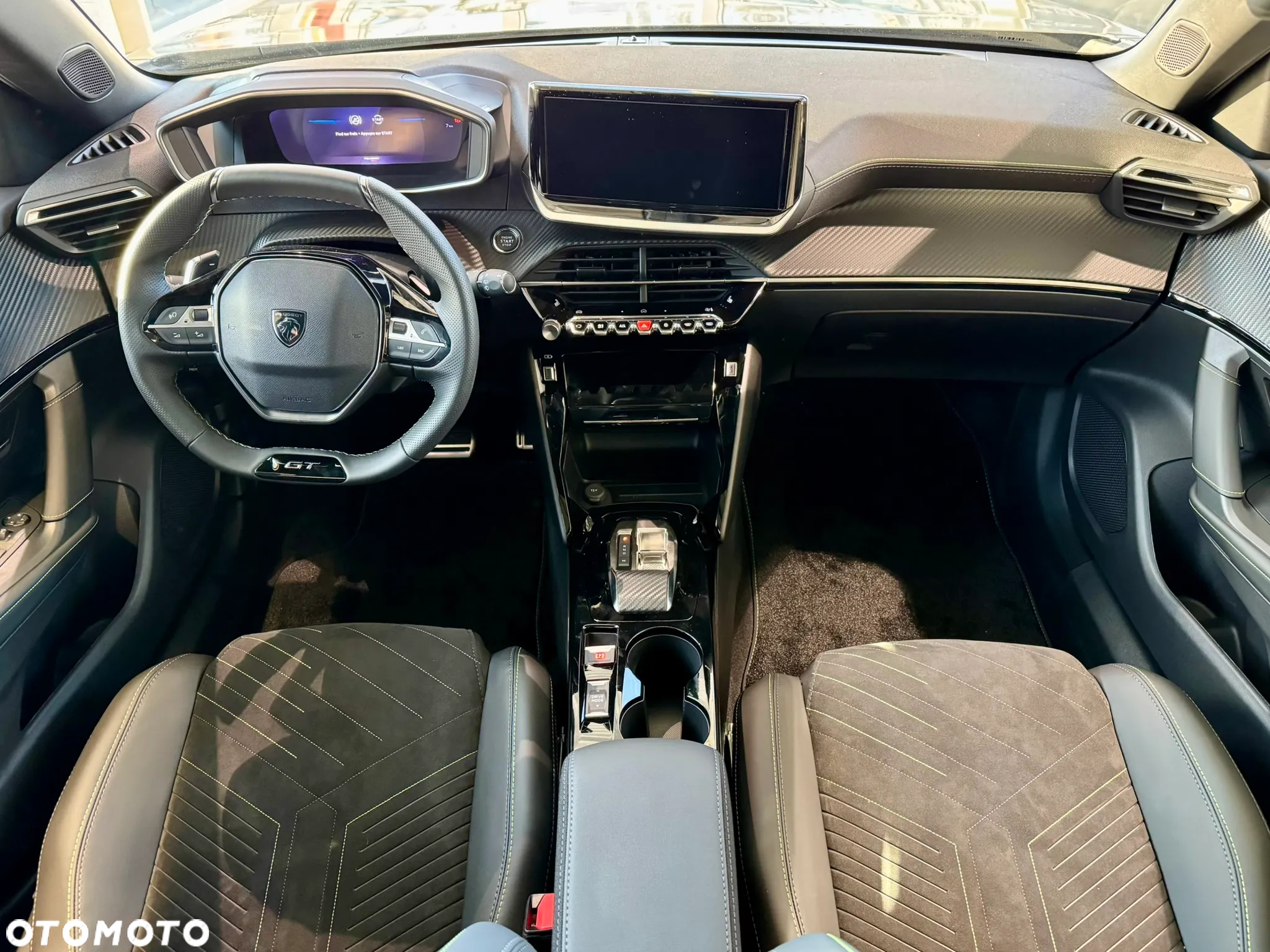 Peugeot 2008 PureTech mHEV GT e-DCS6 - 13