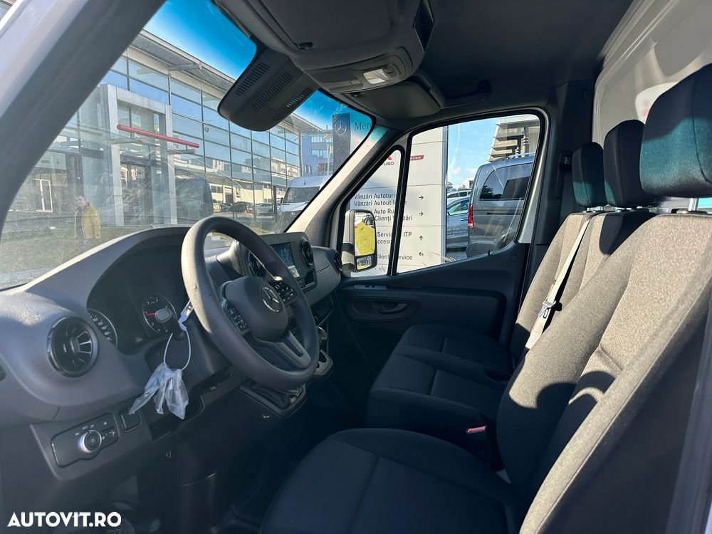Mercedes-Benz Sprinter 517 CDI CD L2 170 CP RWD 9AT - 6