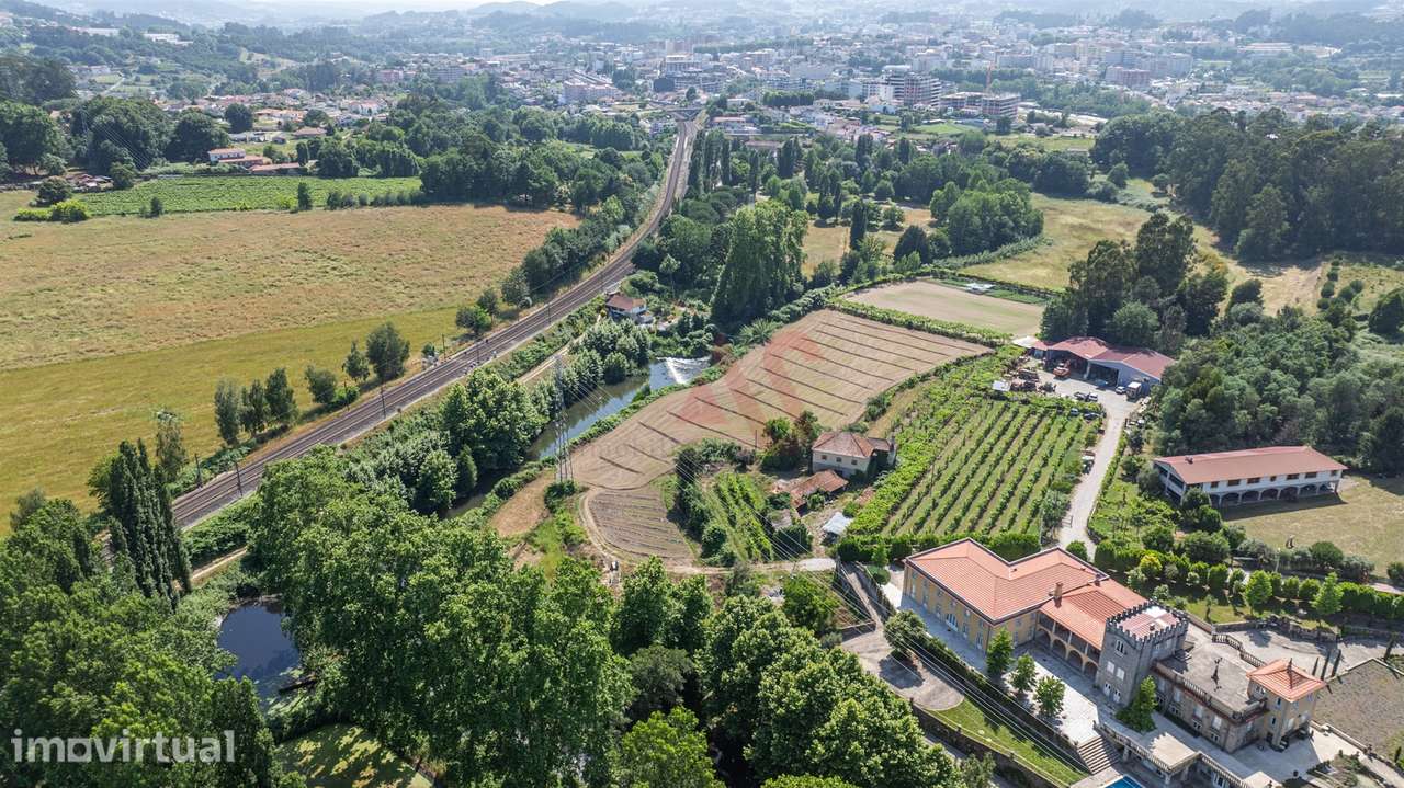 Quinta com acesso direto ao rio em Penafiel | 14.698 m² - Grande imagem: 3/13
