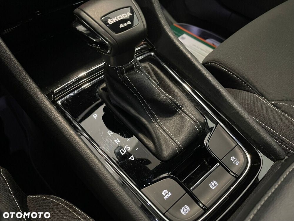 Skoda Karoq 1.5 TSI ACT 4x2 Sportline DSG - 22