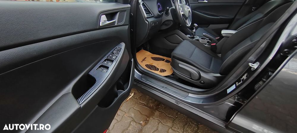 Hyundai Tucson blue 1.6 GDi 2WD Navi - 15