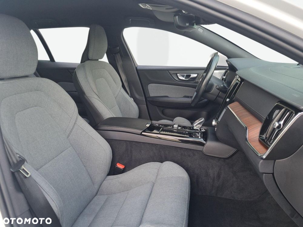 Volvo V60 T6 AWD Plug-In Hybrid Inscription Expression - 28