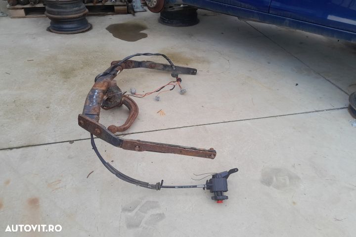 Carlig remorca 307388 307388 Ford C-Max 2 [2010 - 2015] Minivan 1.6 T - 4