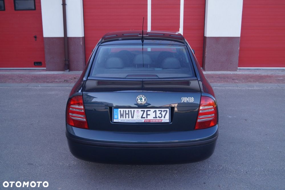 Skoda Superb 2.0 Exclusive - 3