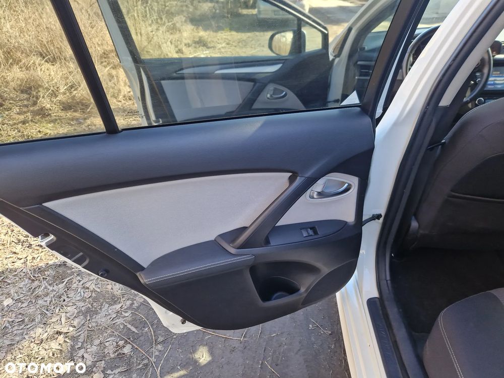 Toyota Avensis 1.8 Style MS - 19