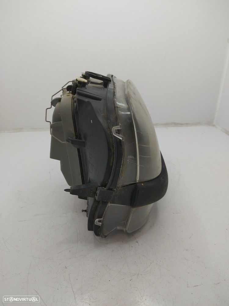 Farol/ Otica Dianteiro Dto Fiat Doblo Veículo Multiuso (119_, 223_) - 2