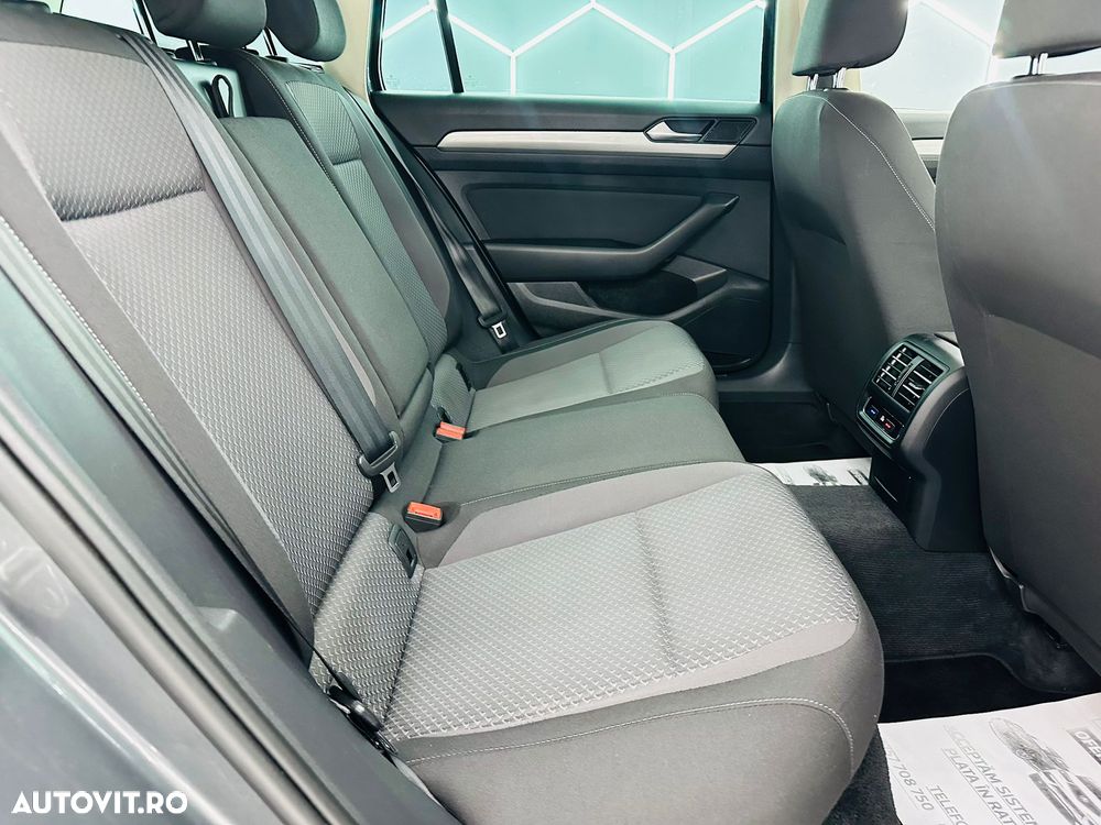 Volkswagen Passat 2.0 TDI Comfortline - 8