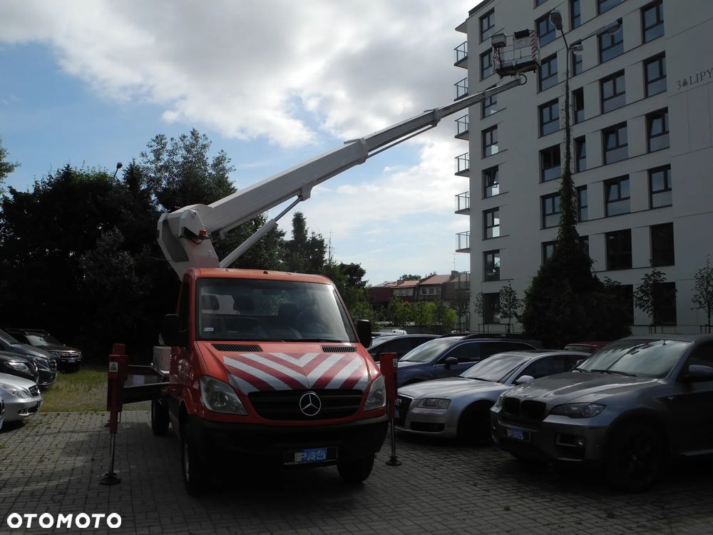 Mercedes-Benz SPRINTER - 28