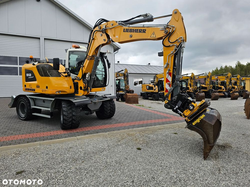 Liebherr A 912 Compact - 8