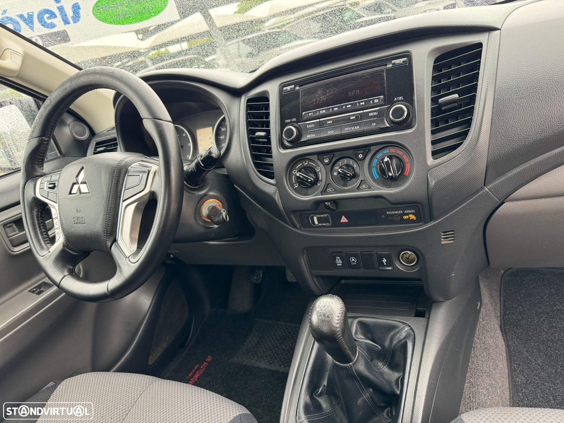 Mitsubishi L200 2.4 DI-D Club Invite 4WD - 12