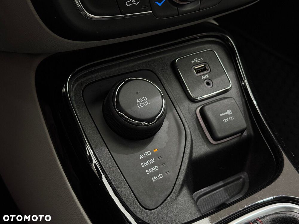 Jeep Compass 1.4 TMair Limited 4WD S&S - 26