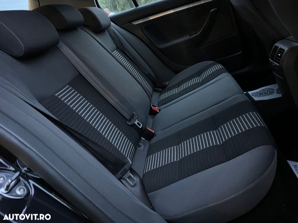 Volkswagen Golf 1.4 Comfortline - 11