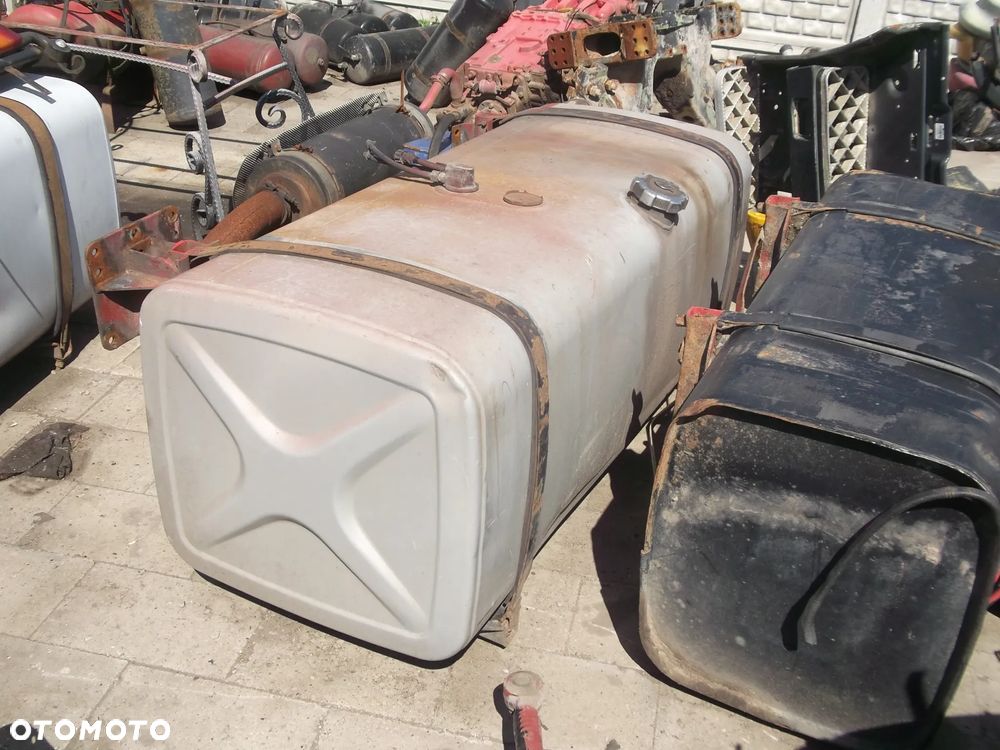 Zbiornik paliwa Man F2000 F90 700L - 1