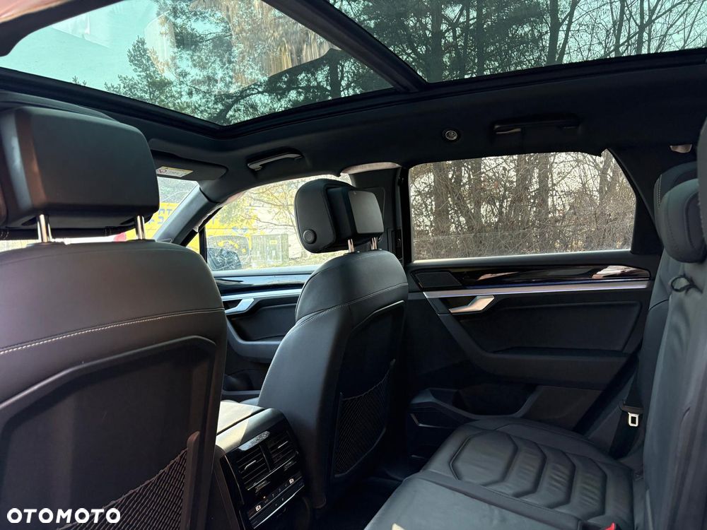 Volkswagen Touareg 3.0 V6 TDI SCR 4Motion Automatik R-Line - 25
