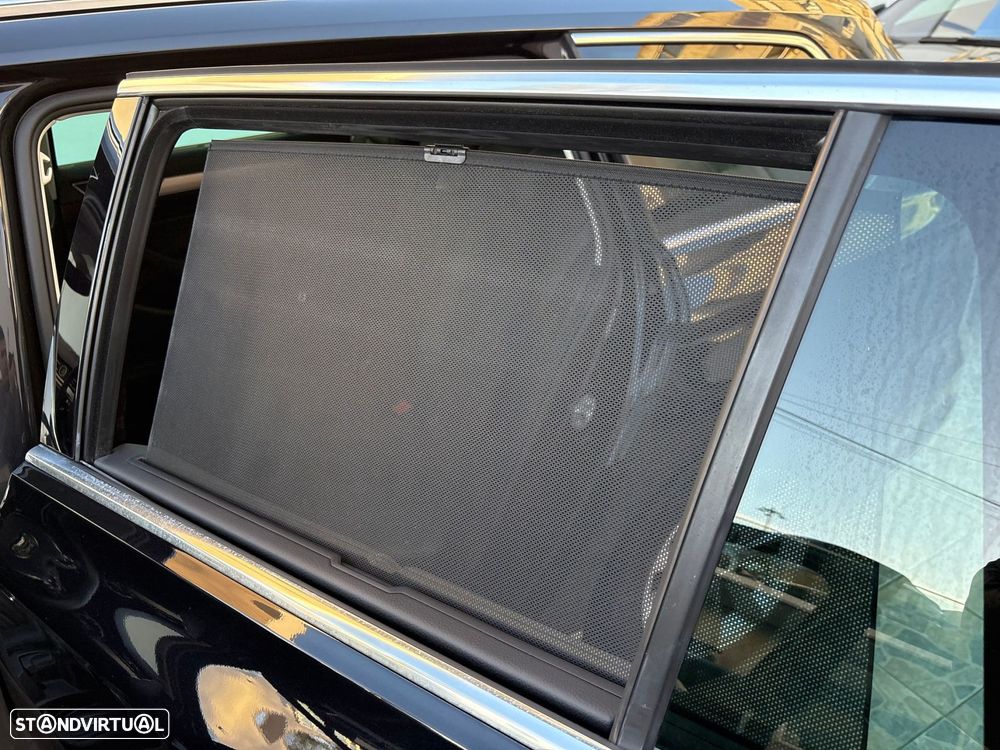 VW Passat Variant 2.0 TDi Highline DSG - 11