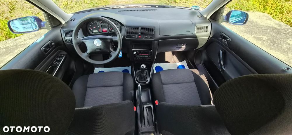 Volkswagen Golf - 17