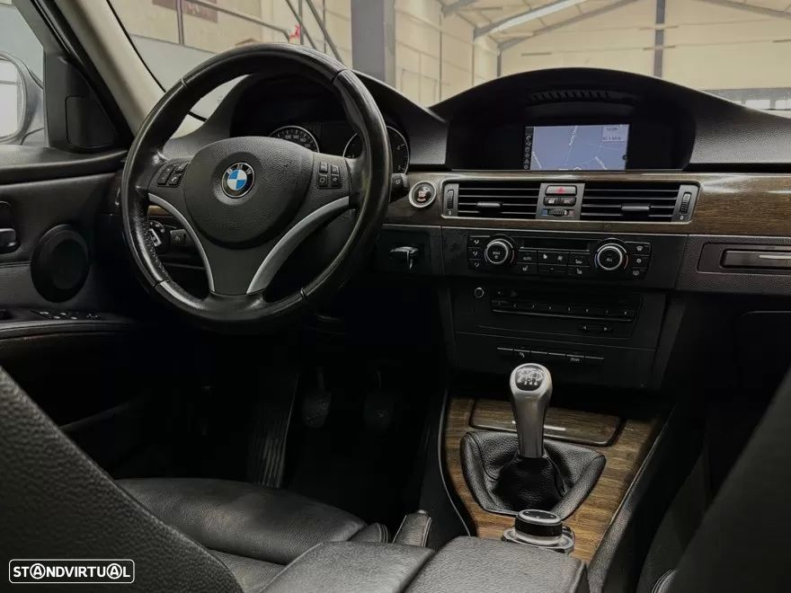 BMW 318 d - 11