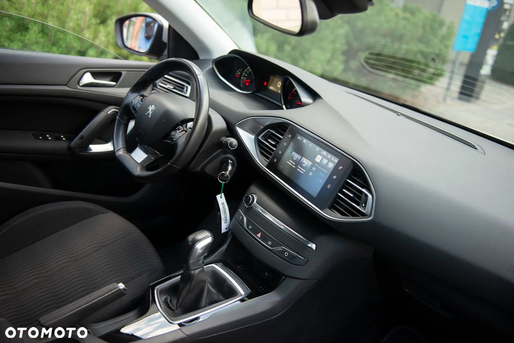 Peugeot 308 1.2 PureTech Access EU6 - 26