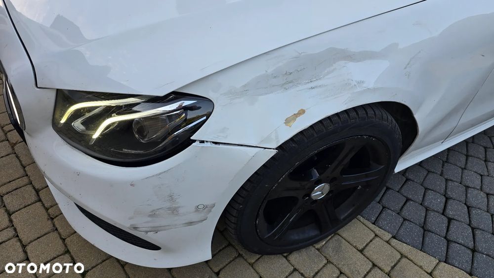 Mercedes-Benz Klasa E 200 Kabriolet 9G-TRONIC - 38