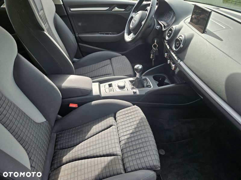 Audi A3 Sportback - 8