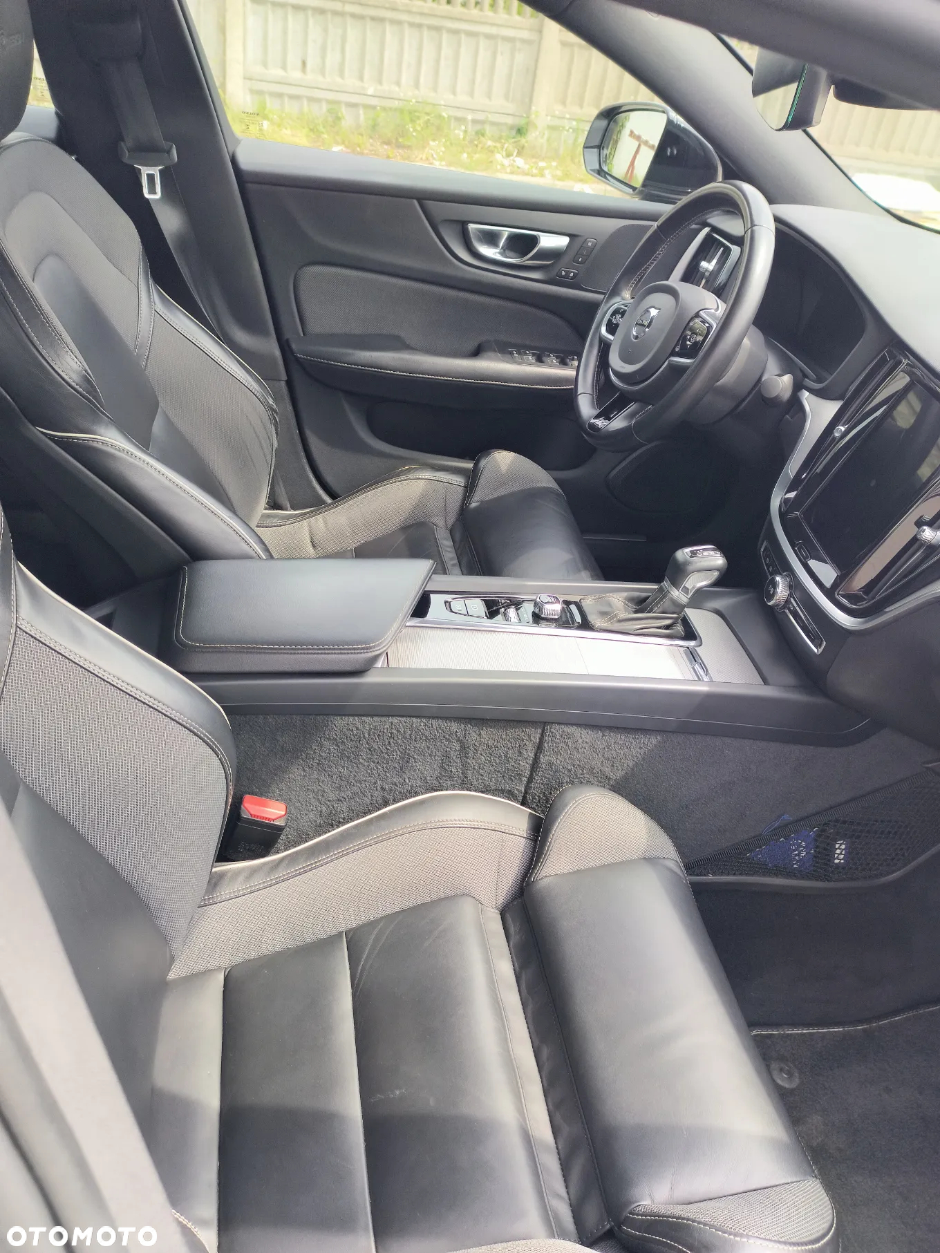 Volvo S60 T5 AWD R-Design - 18