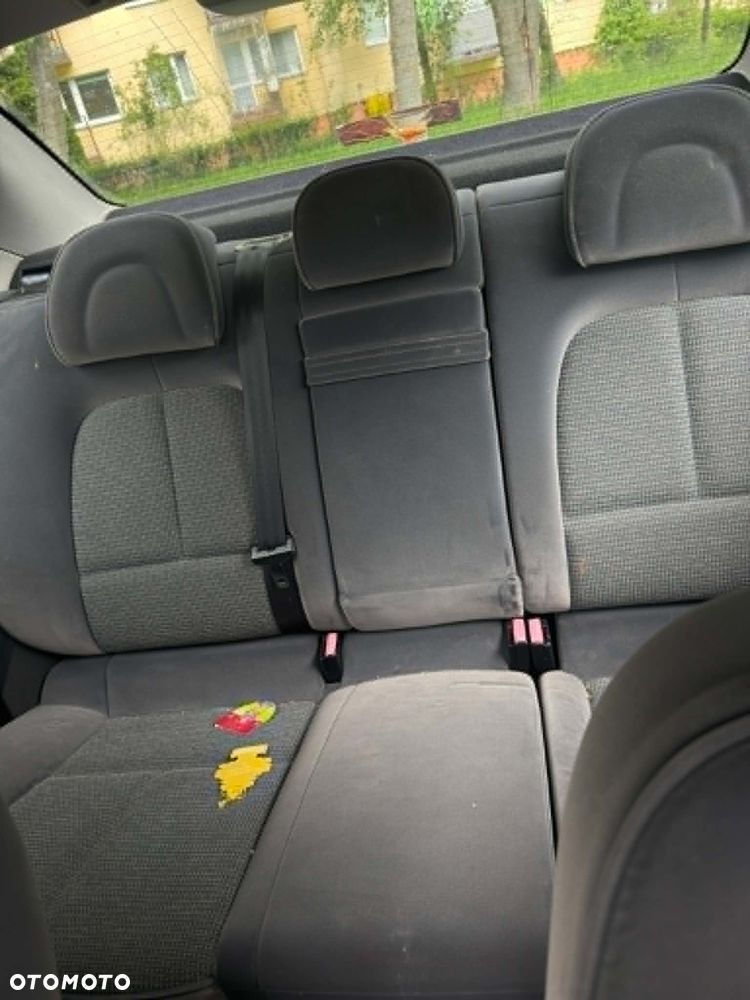 Peugeot 407 2.0 HDI Intense - 12