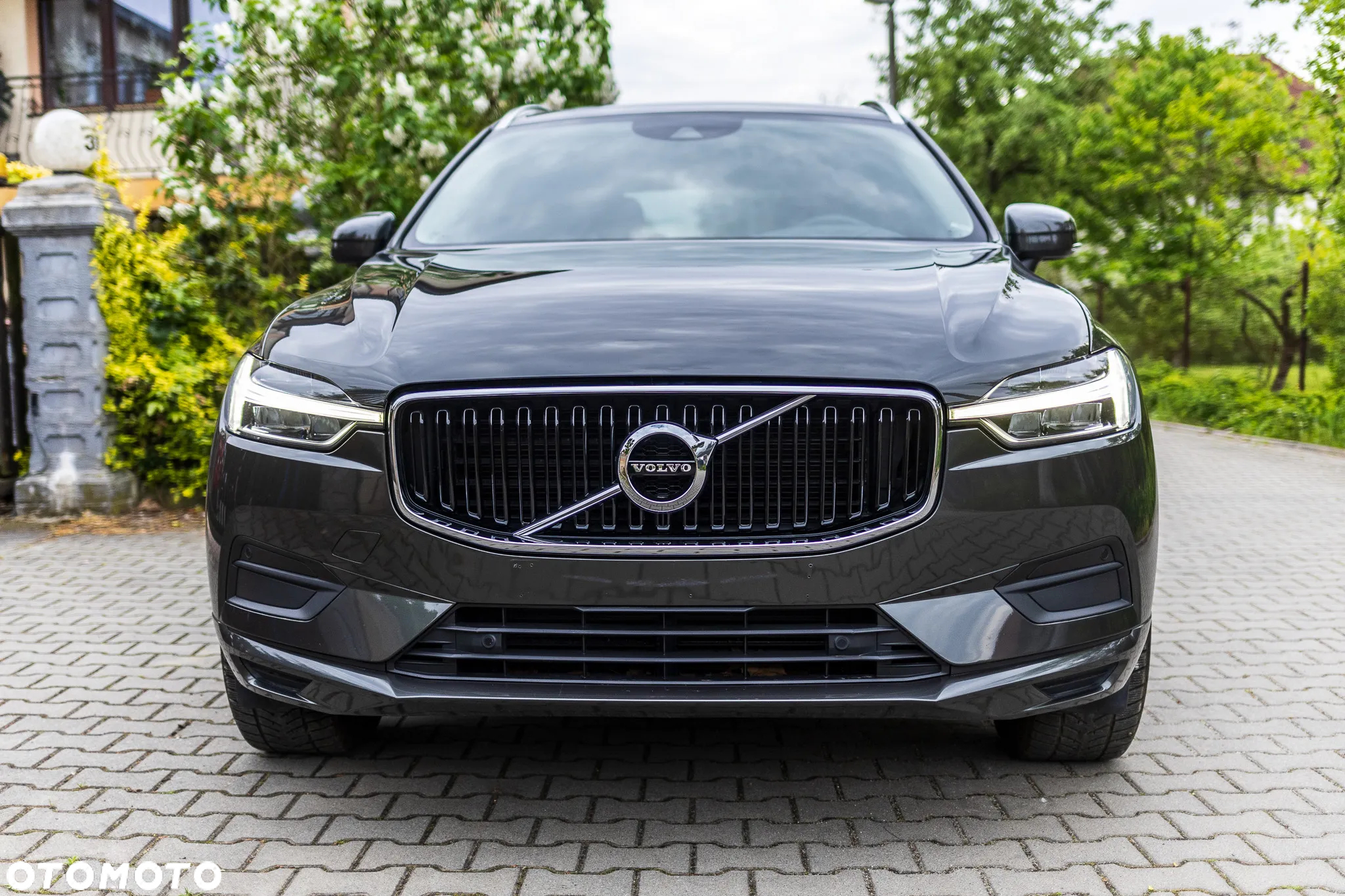 Volvo XC 60 D3 Momentum Pro - 2