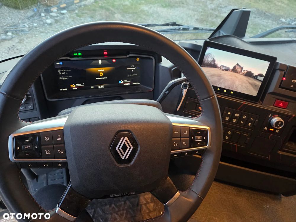 Renault Gama at 480 - 8