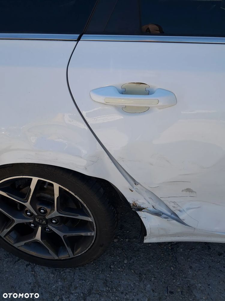 Kia Ceed 1.4 T-GDI L Business Line DCT - 22