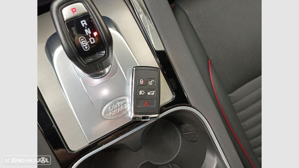 Land Rover Discovery Sport 1.5 I3 P300e AWD R-Dynamic S - 16