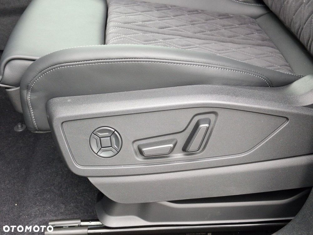Audi Q5 Sportback - 11