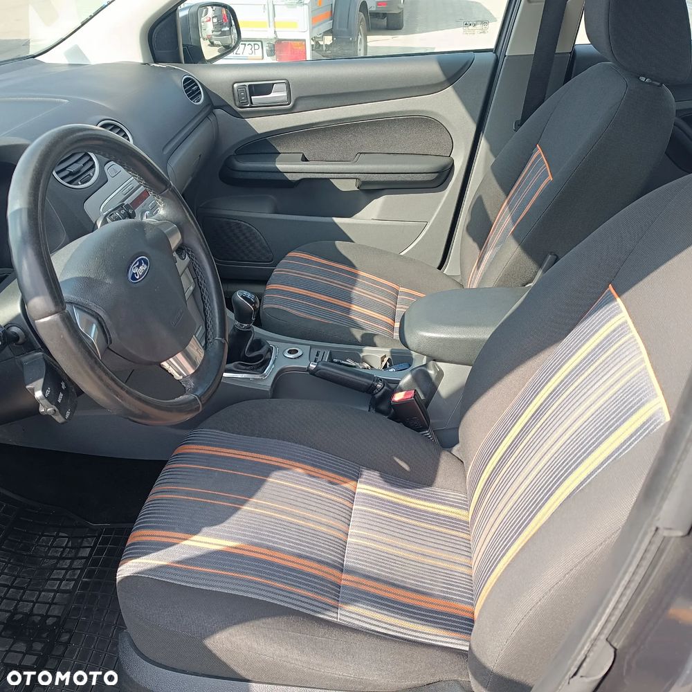 Ford Focus 1.6 Ti-VCT Style - 11