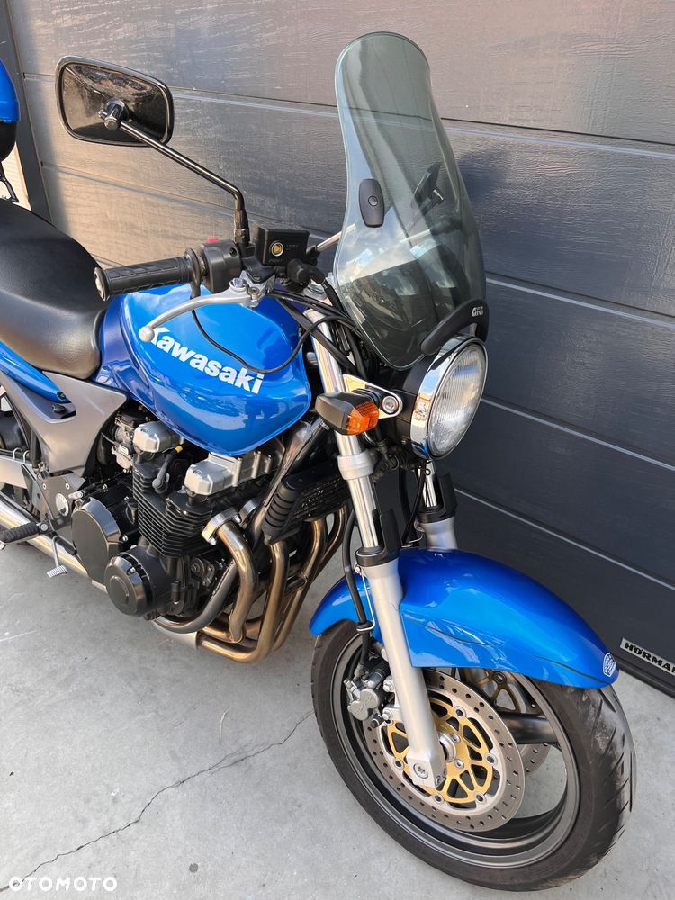 Kawasaki ZR - 8