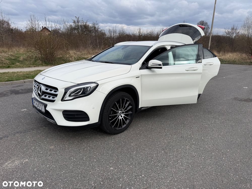 Mercedes-Benz GLA 180 7G-DCT UrbanStyle Edition - 8