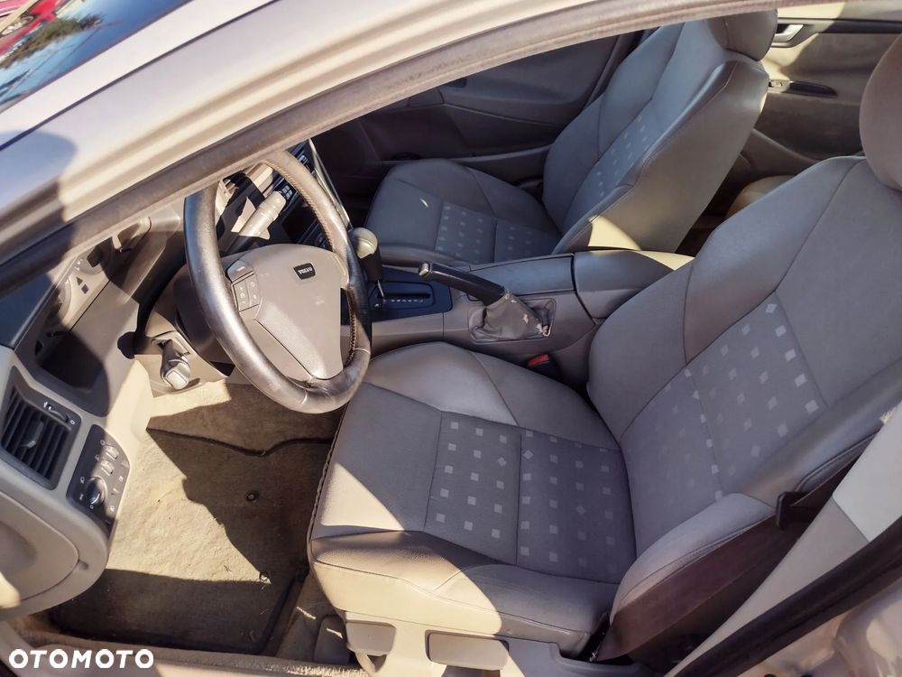 Volvo S60 2.4 Kinetic - 25