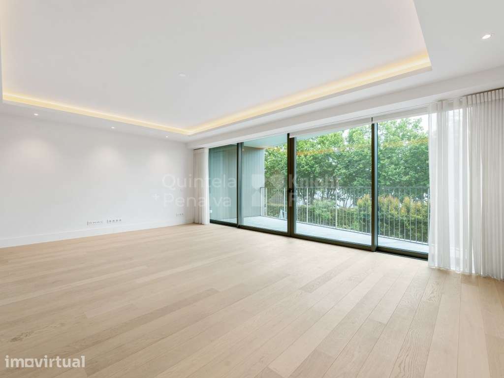 Apartamento T3 duplex com varanda no Legacy em Cascais - Grande imagem: 5/27