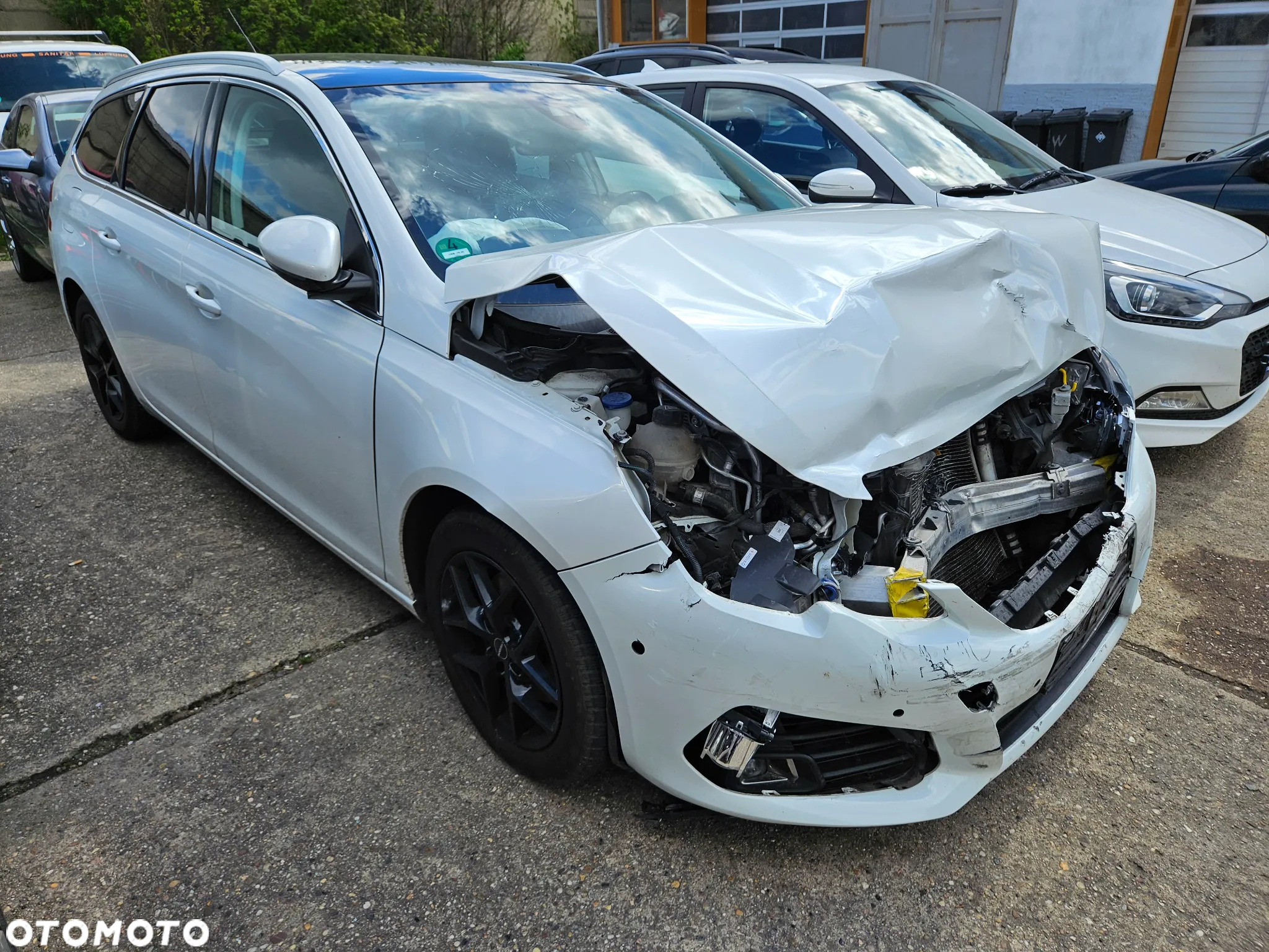 Peugeot 308 2.0 BlueHDi Allure S&S - 2