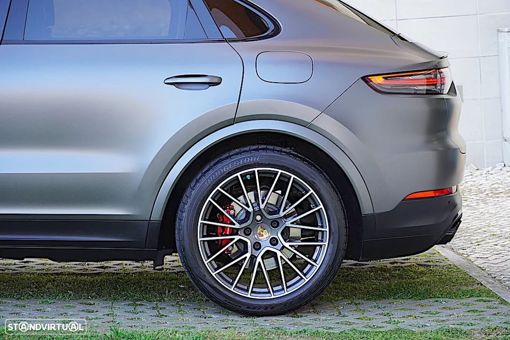 Porsche Cayenne Coupé E-Hybrid - 5