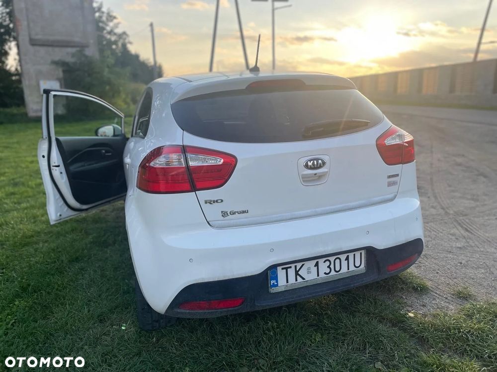 Kia Rio - 29