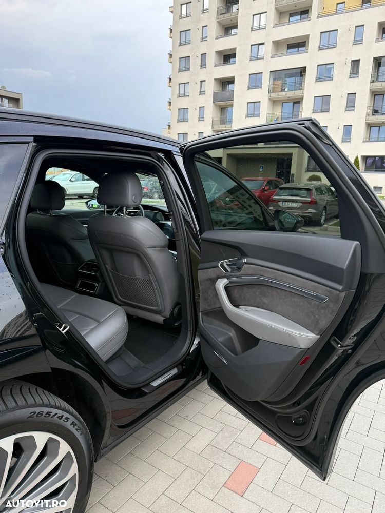 Audi e-tron - 15