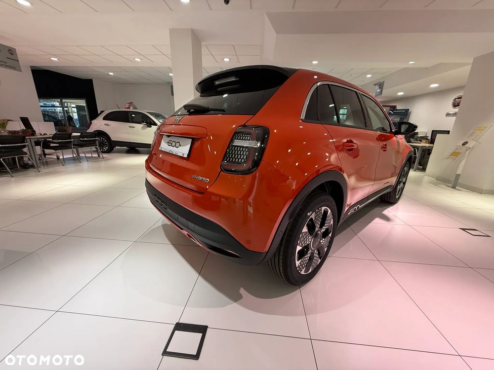 Fiat 600 1.2 Turbo La Prima eDCT - 3