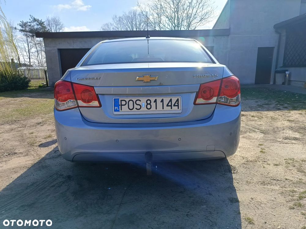 Chevrolet Cruze 1.8 LS (klm) - 2