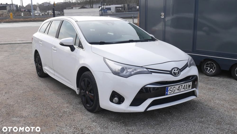 Toyota Avensis 1.8 Business Edition - 1