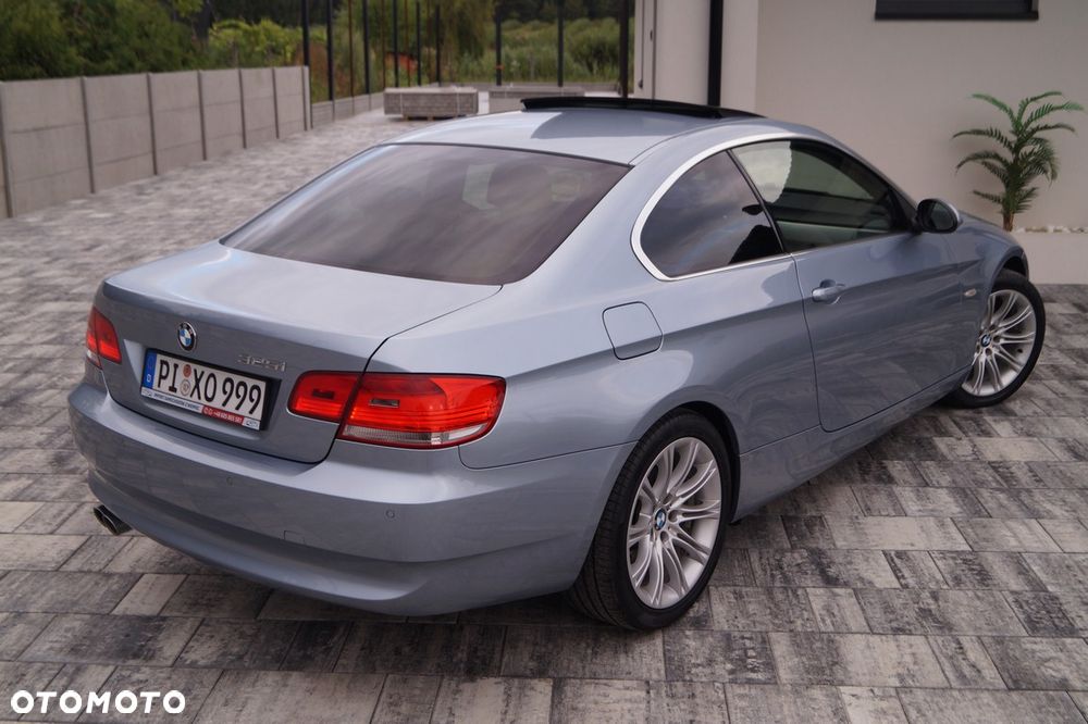 BMW Seria 3 325i - 8