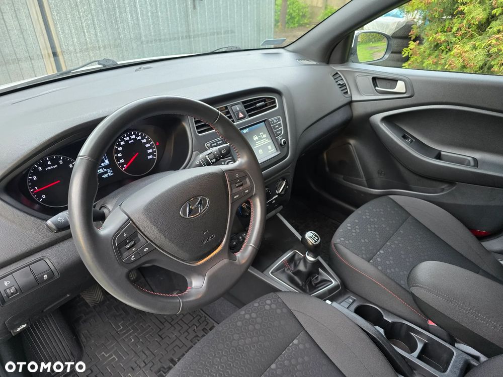 Hyundai i20 1.2 Comfort - 20