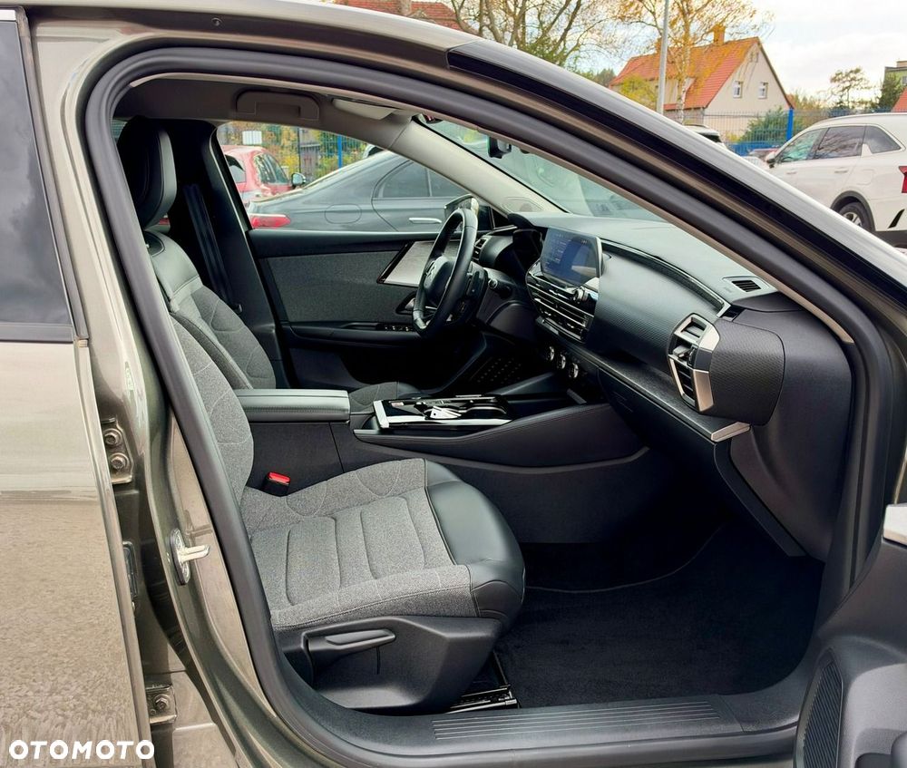 Citroën C5X 1.6 PHEV 180 Shine EAT8 - 13