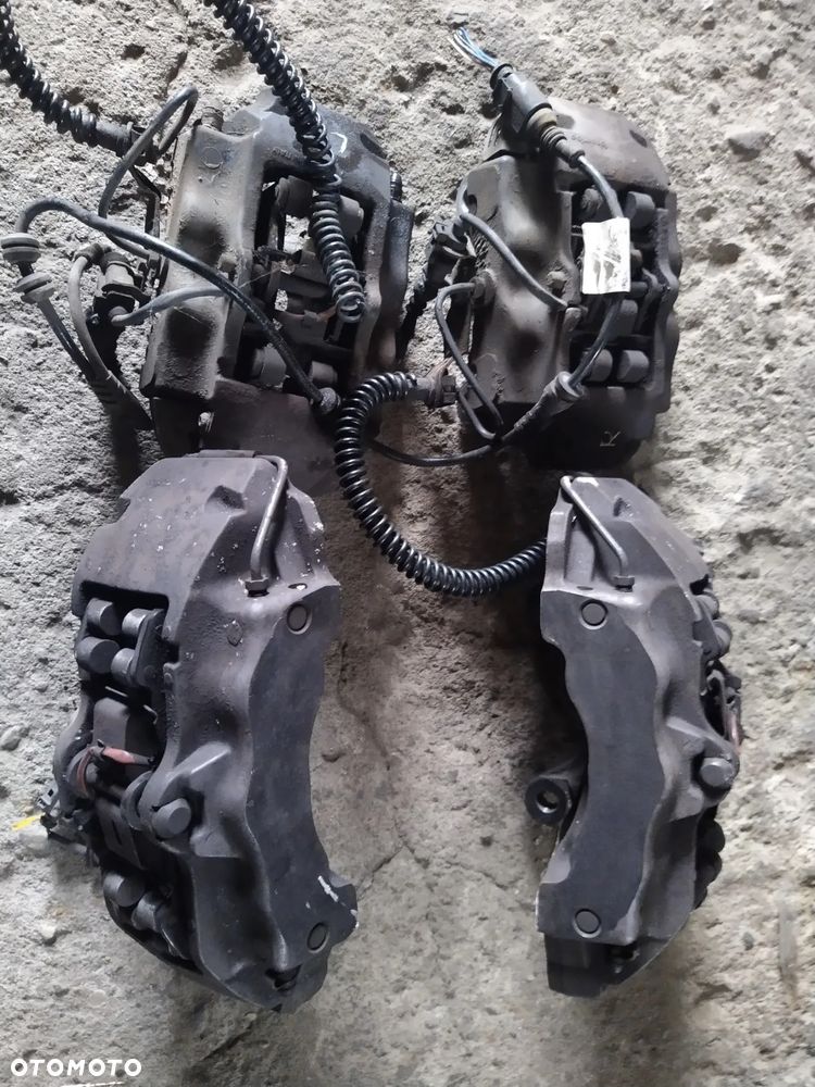 Zaciski hamulcowe audi Q7 4L0 3.0 TDI brembo komplet - 1