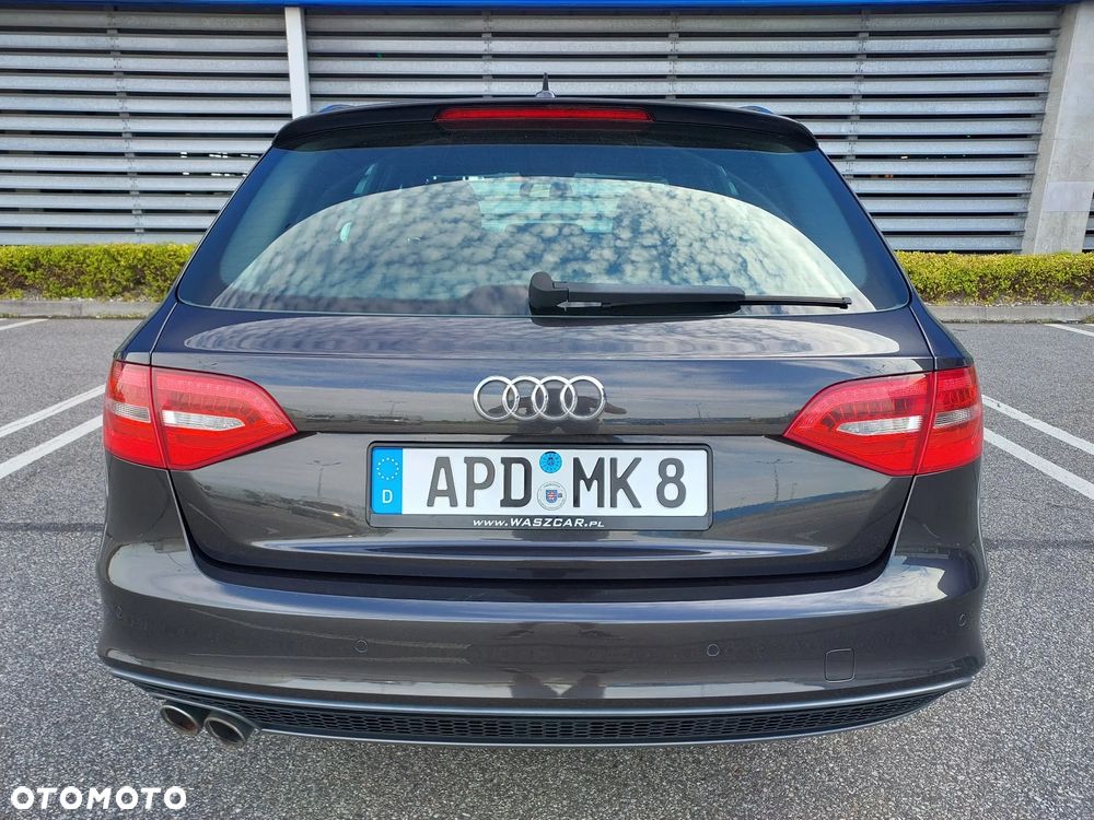 Audi A4 Avant 2.0 TDI DPF quattro S line Sportpaket - 6